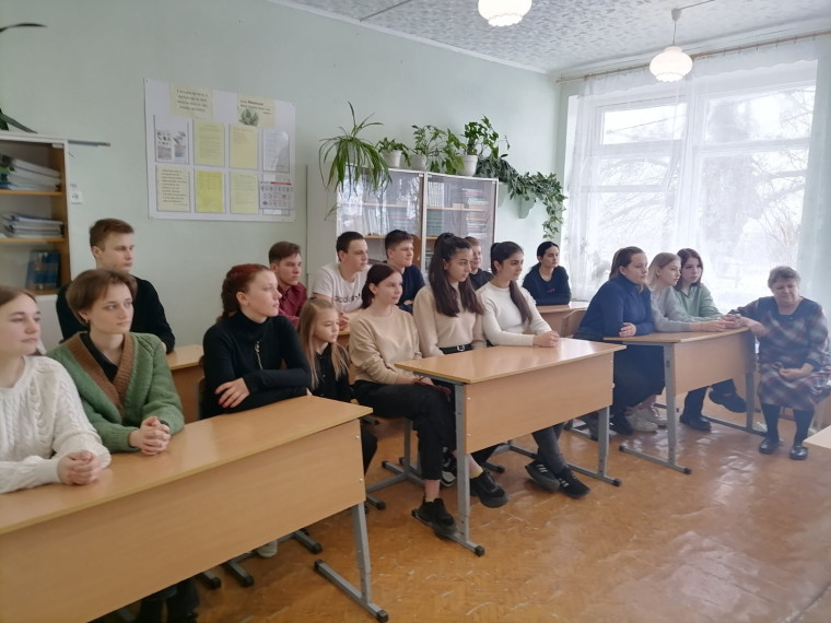 Просмотр документального фильма о Сталинградской битве.